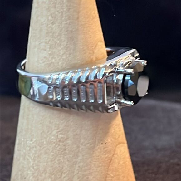 MENS 10 NWT BLACK SPINEL RING IN STAINLESS STEEL 3.60ctw - Picture 7 of 15
